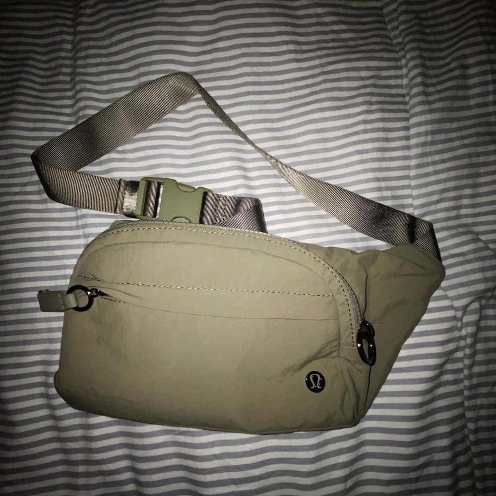 Lululemon Fanny pack